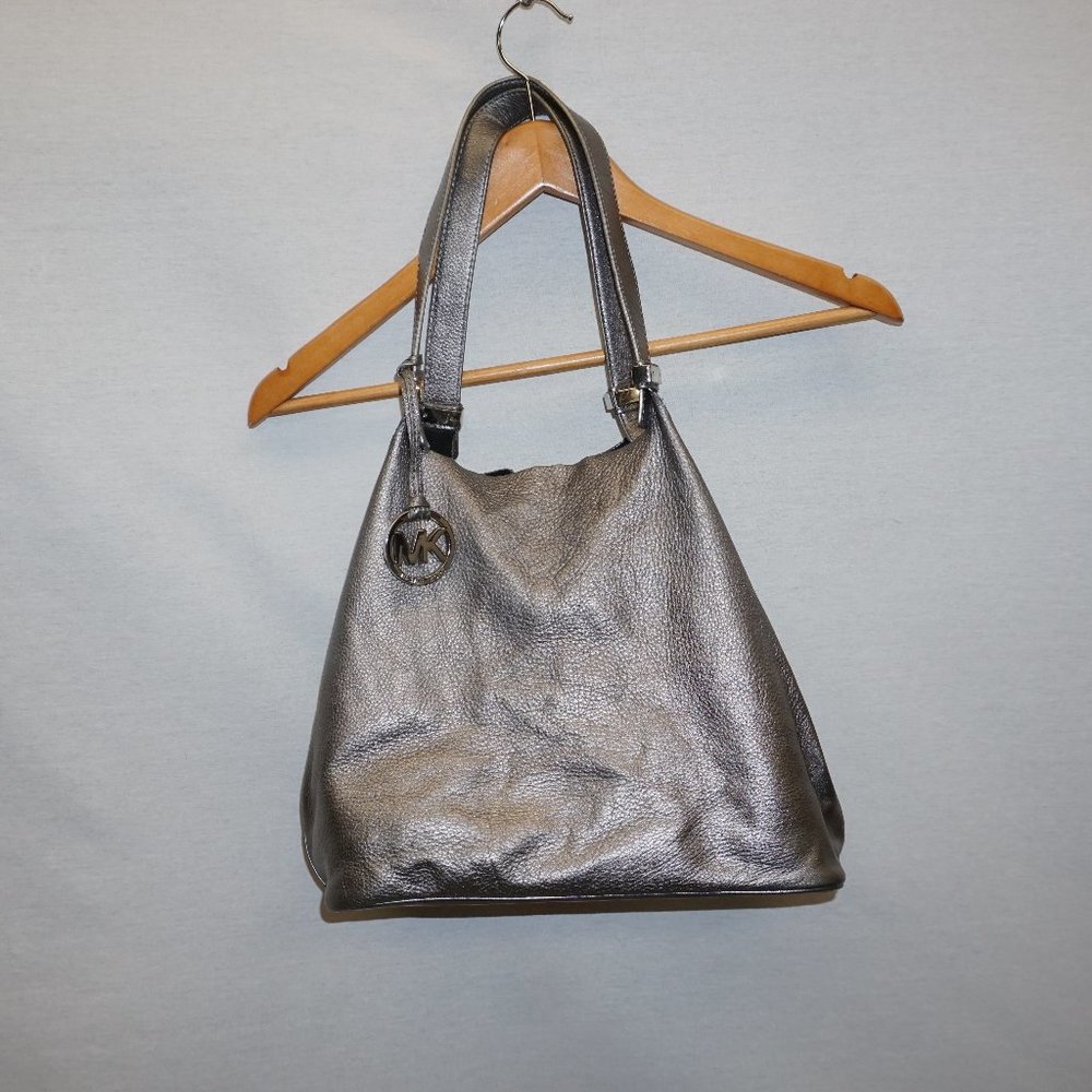 MICHAEL KORS shoulder bag large pebbled leather hobo tote silver metallic